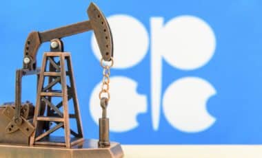 Pétrole : les prix chutent, l'OPEP+ pourrait prolonger ses réductions de production