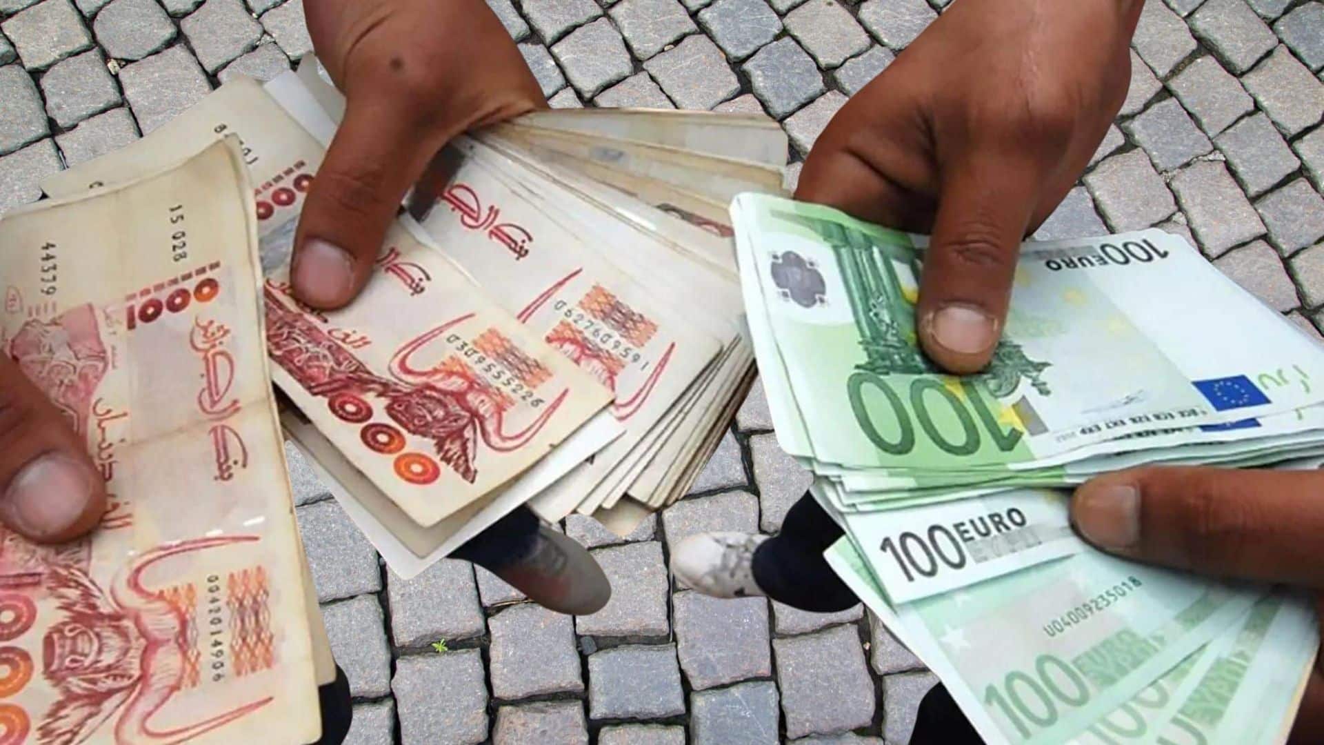 Taux de change : l'euro recule sur le marché noir des devises