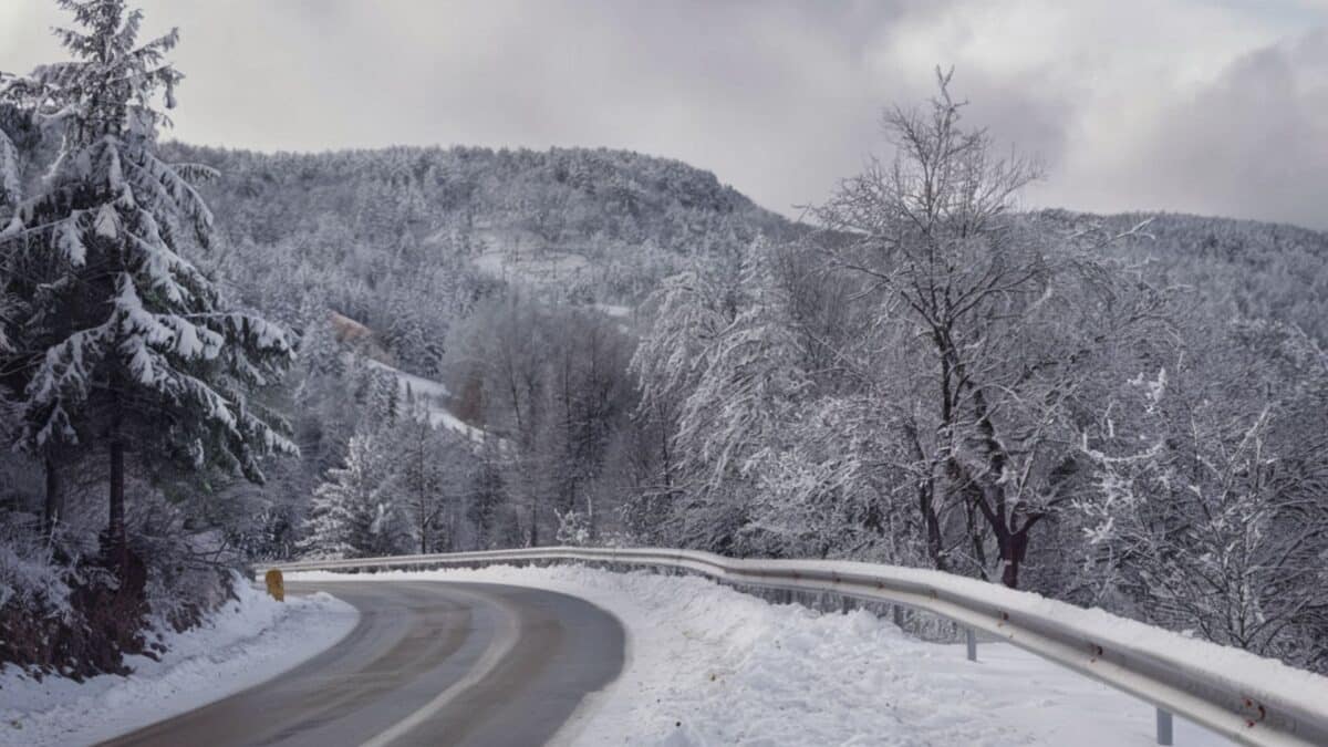 Photo d'une montagne enneigée pour illustrer la météo du jour