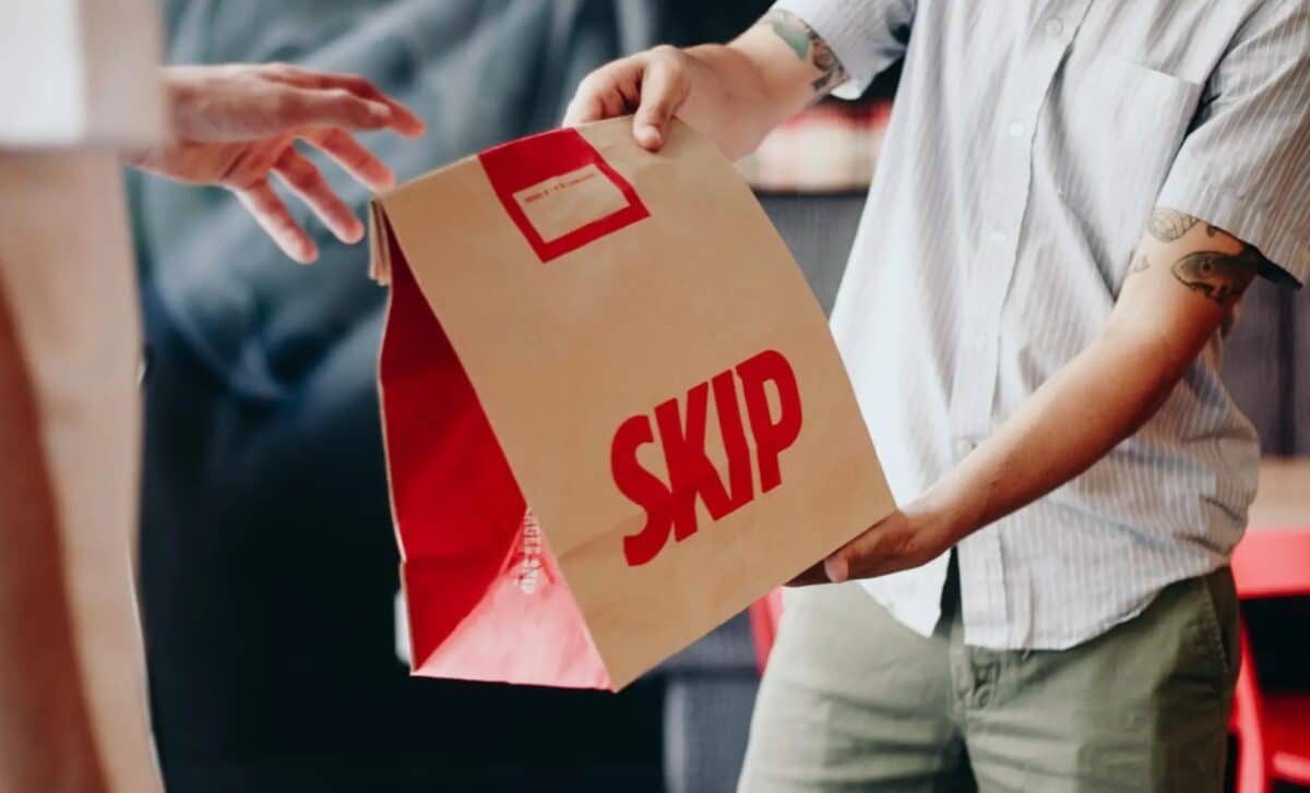 Skipthedishes Et Just Eat Licencient 800 Employés Au Canada