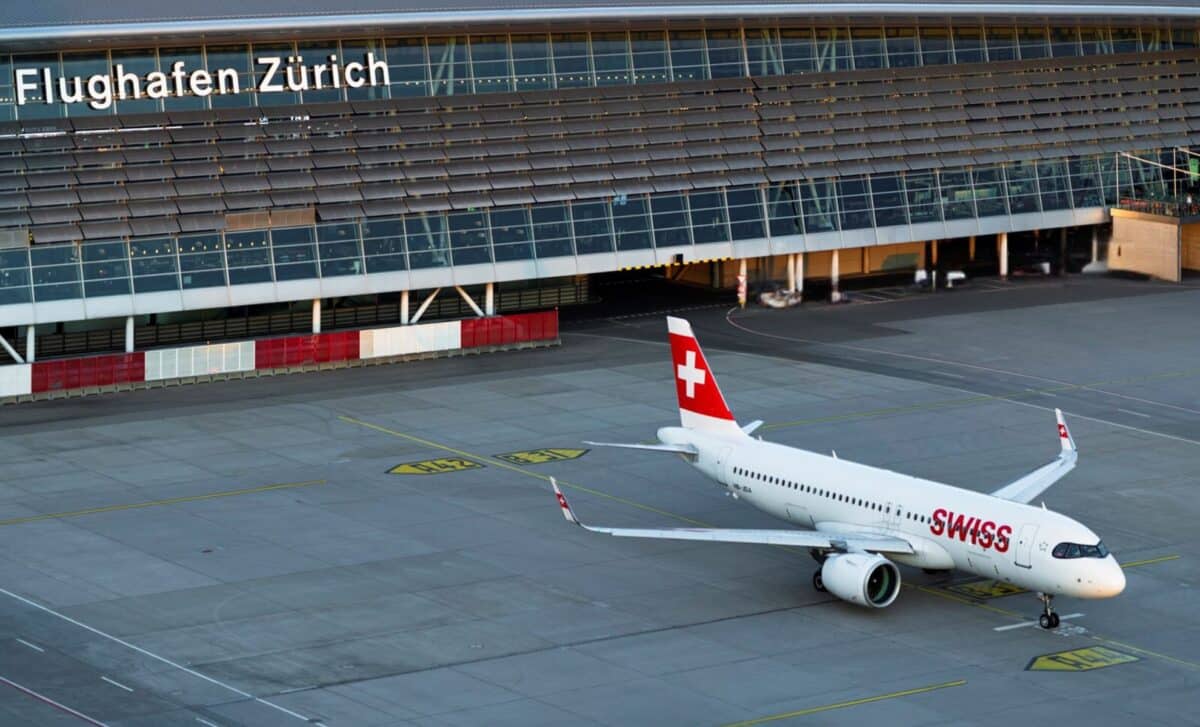 Avion de la compagnie aérienne Swiss à l'aéroport de Zurich