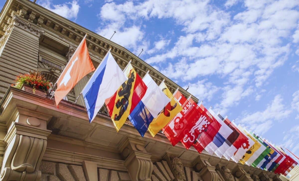 drapeaux cantons suisse