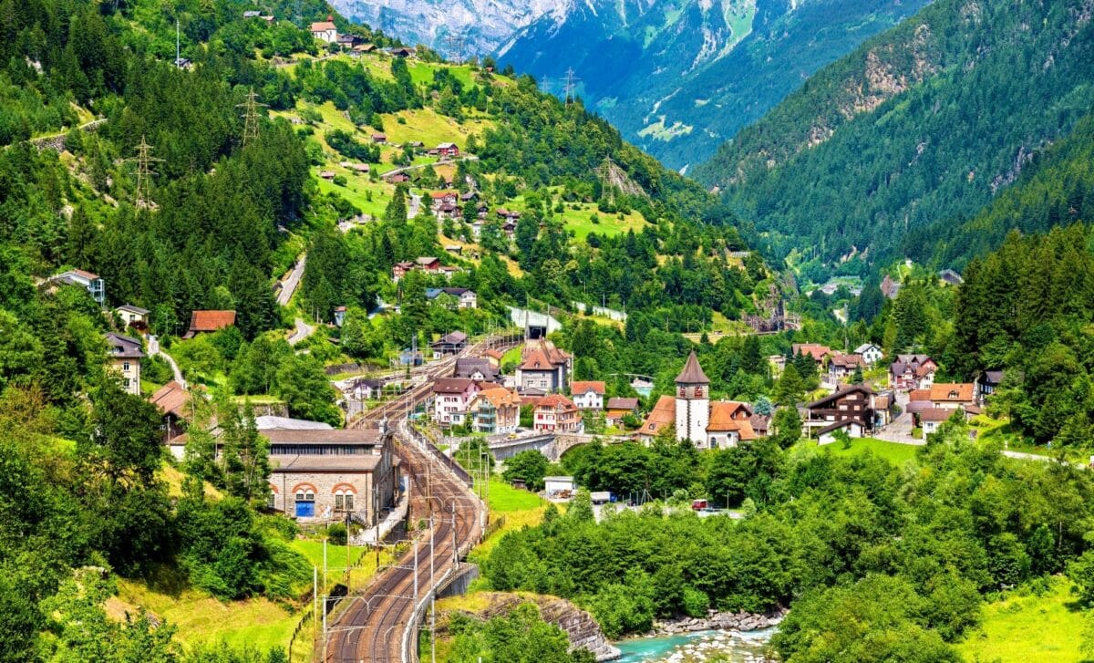 Le village Gurtnellen, canton d'Uri, Suisse