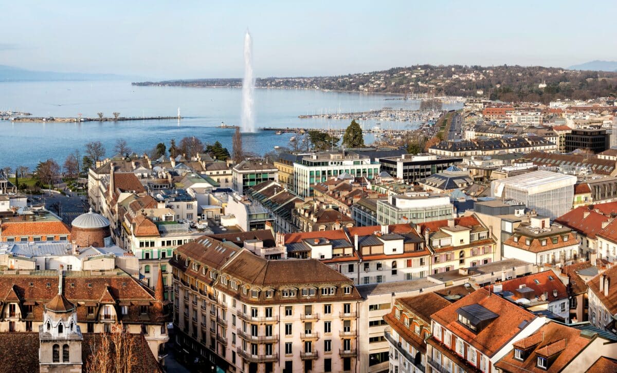 Genève au coucher du soleil, lac Léman, Suisse
