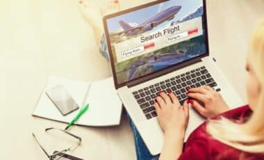 Réserver vols pour les vacances d'été