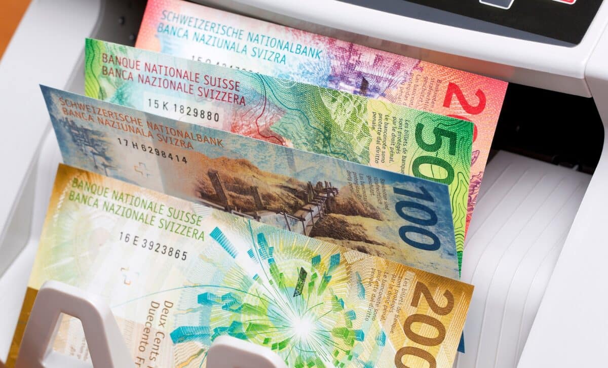 Franc suisse dans la machine à compter