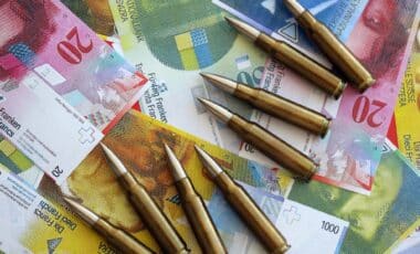 Les billets d'argent en francs et les munitions