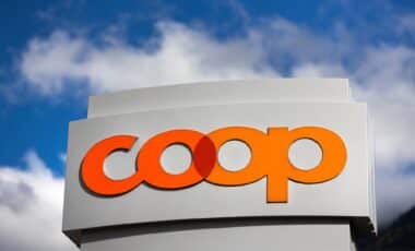 enseigne de supermarché coop