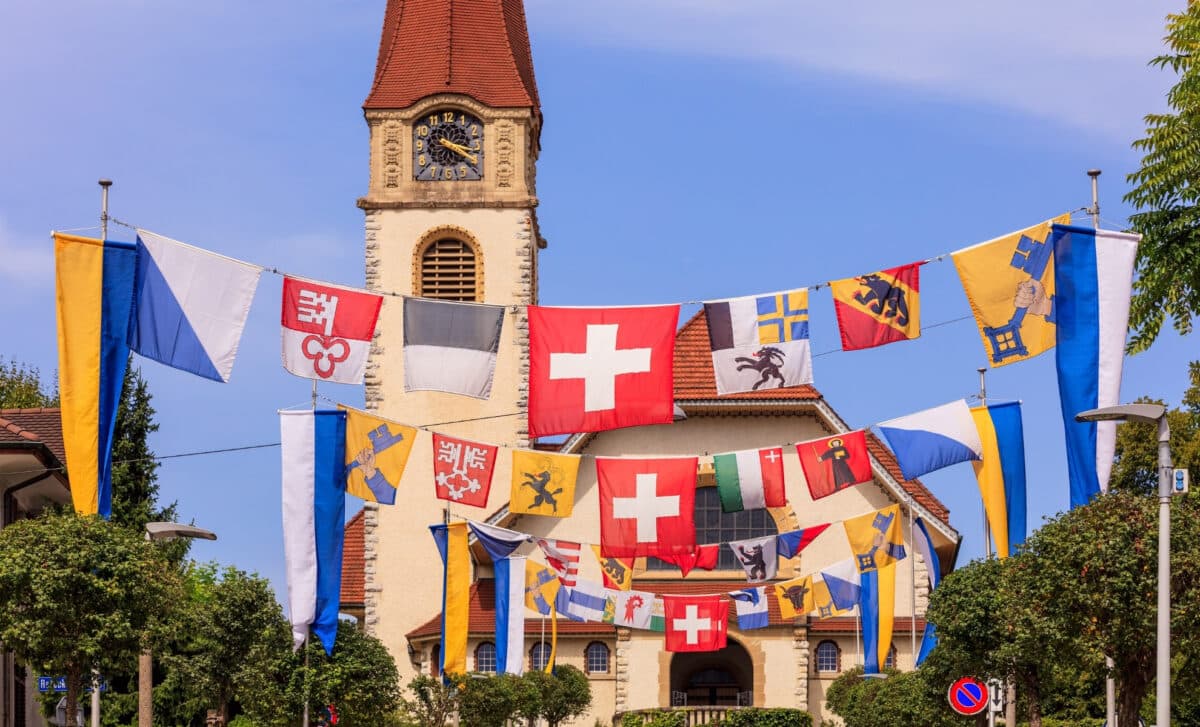 Drapeaux des cantons suisses