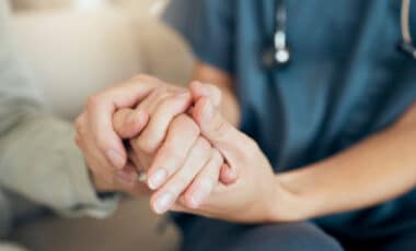 Soins aux personnes âgées