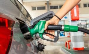 Hausse des prix des carburants : une enseigne de supermarché vous fait une offre alléchante pour ce week-end