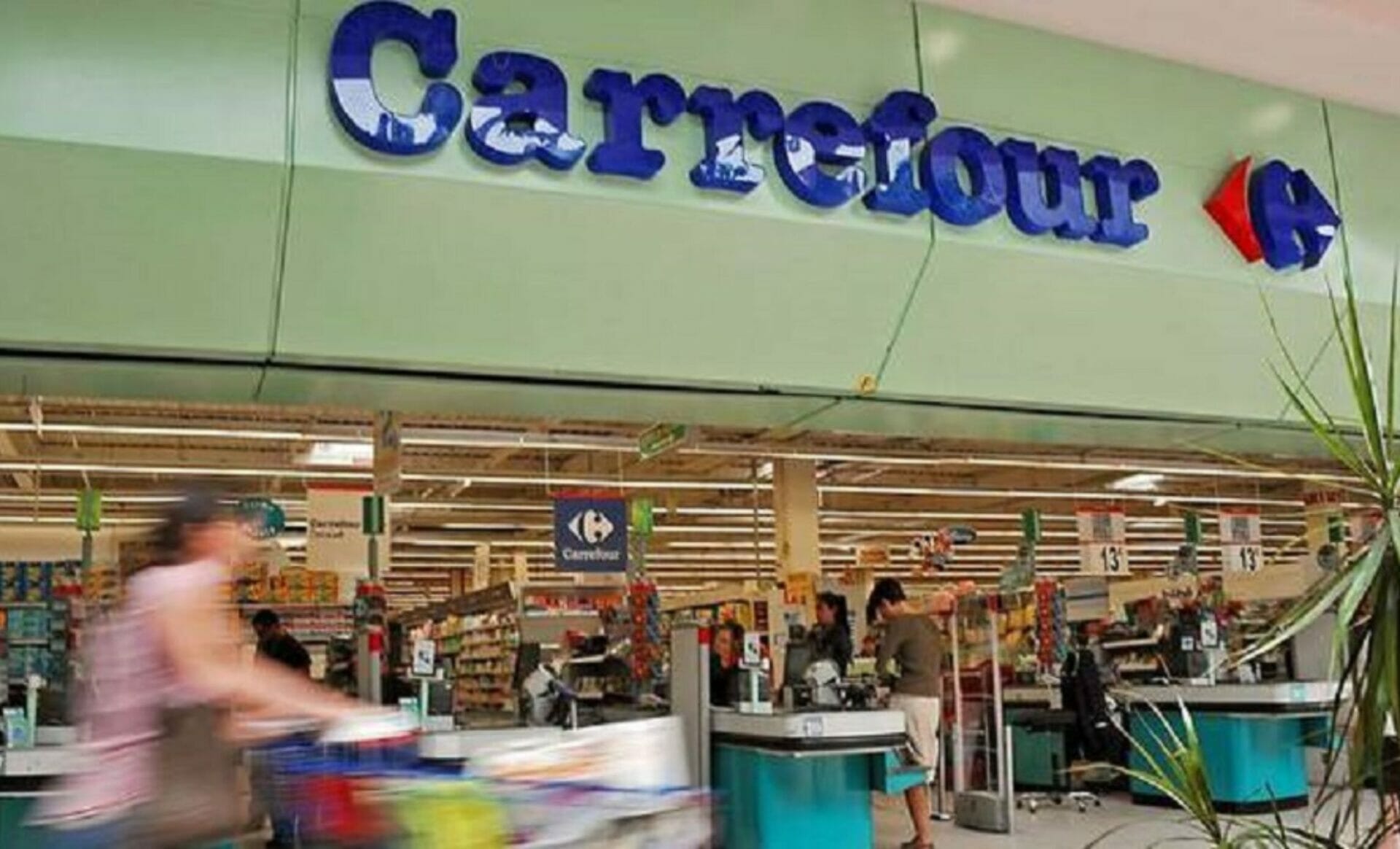 Carrefour pourrait supprimer 1 000 postes en France !