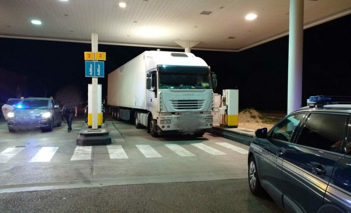 10 000 euros de péages impayés : un chauffeur routier interpellé pour escroquerie sur l'autoroute A7