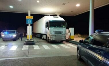 10 000 euros de péages impayés : un chauffeur routier interpellé pour escroquerie sur l'autoroute A7