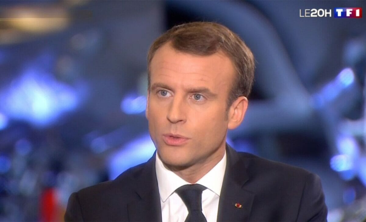 Photo d'Emmanuel Macron pour évoquer la promulgation de la loi spéciale