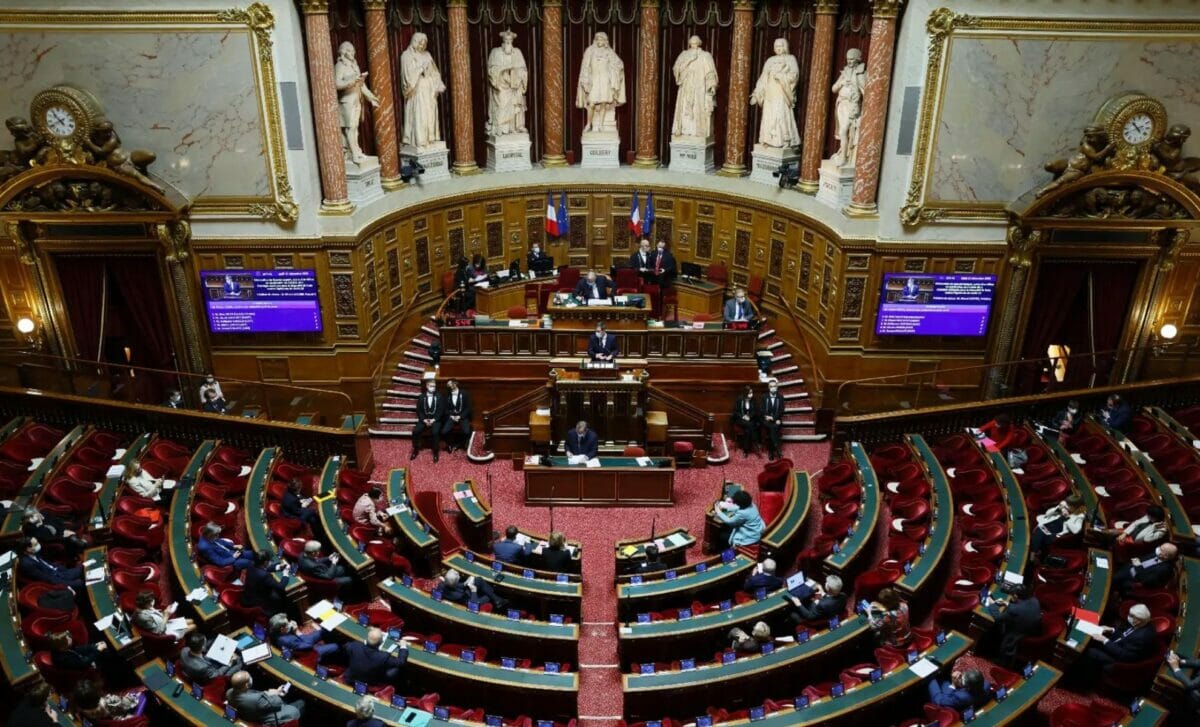 Le Sénat vient de donner son accord pour le RSA conditionné à des travaux de 15 heures par semaine