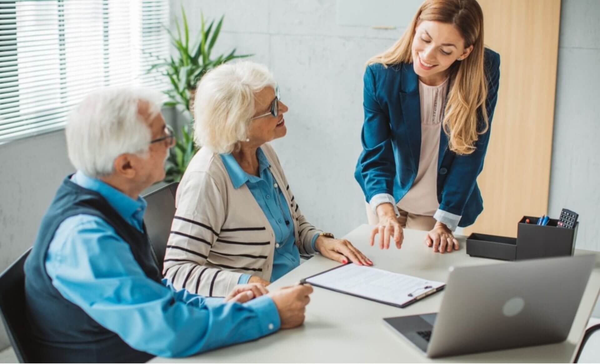 Seniors En Précarité Financière Ces Aides Que Vous Devez Absolument Connaître