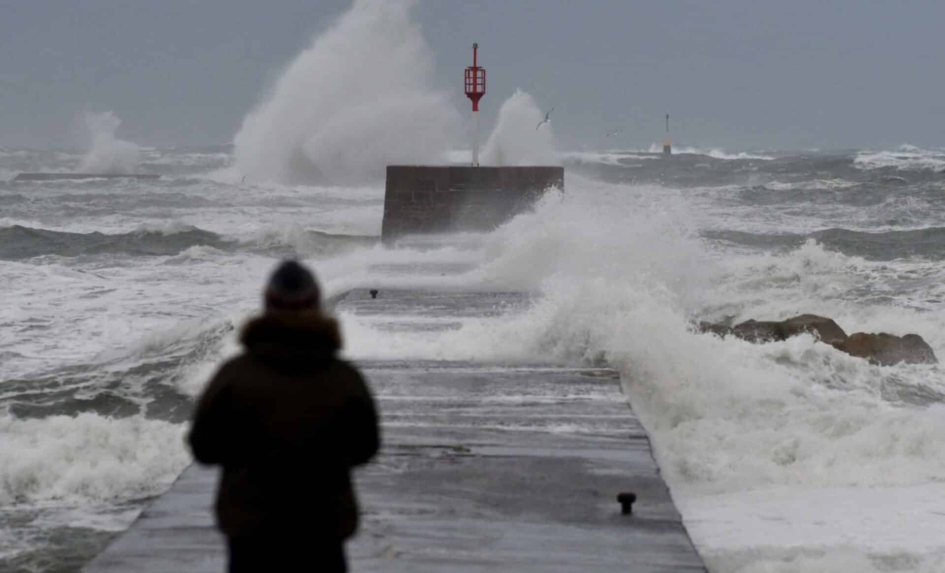 Météo: le temps se gâte, huit départements en vigilance orange