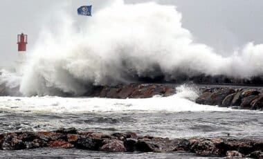 Arrivée de la tempête Aline : 6 départements en alerte pluie et inondations (Météo France)