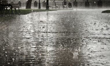 Météo : chutes de pluies et orages sur la moitie de la France, voici les régions les plus touchées