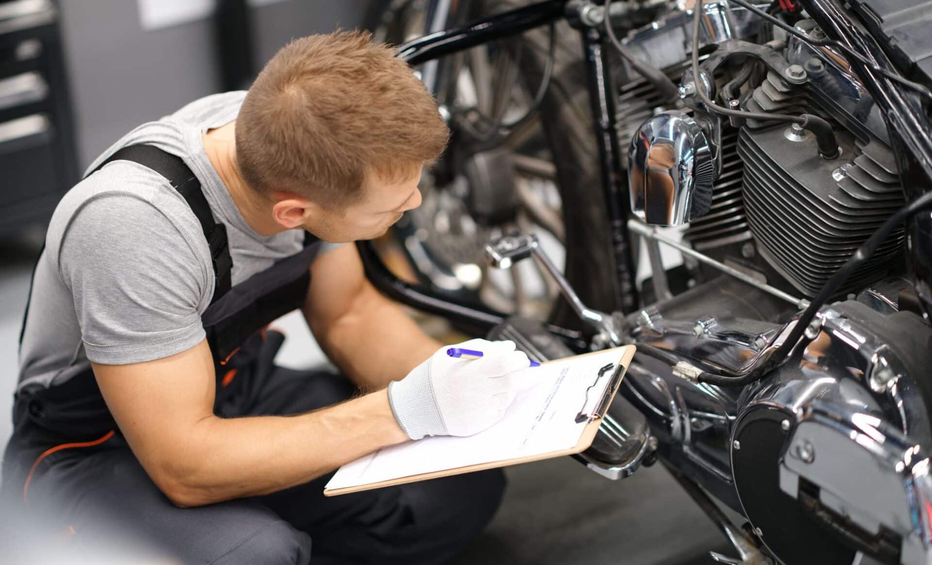 Photo d'un deux-roues soumis à un contrôle technique