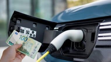 Voiture électrique à 100 euros par mois : tout savoir sur ce nouveau dispositif