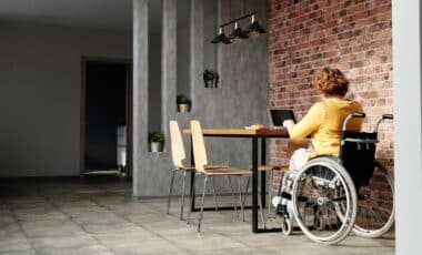 Emploi seniors : les femmes et les personnes en situation de handicap fortement pénalisés