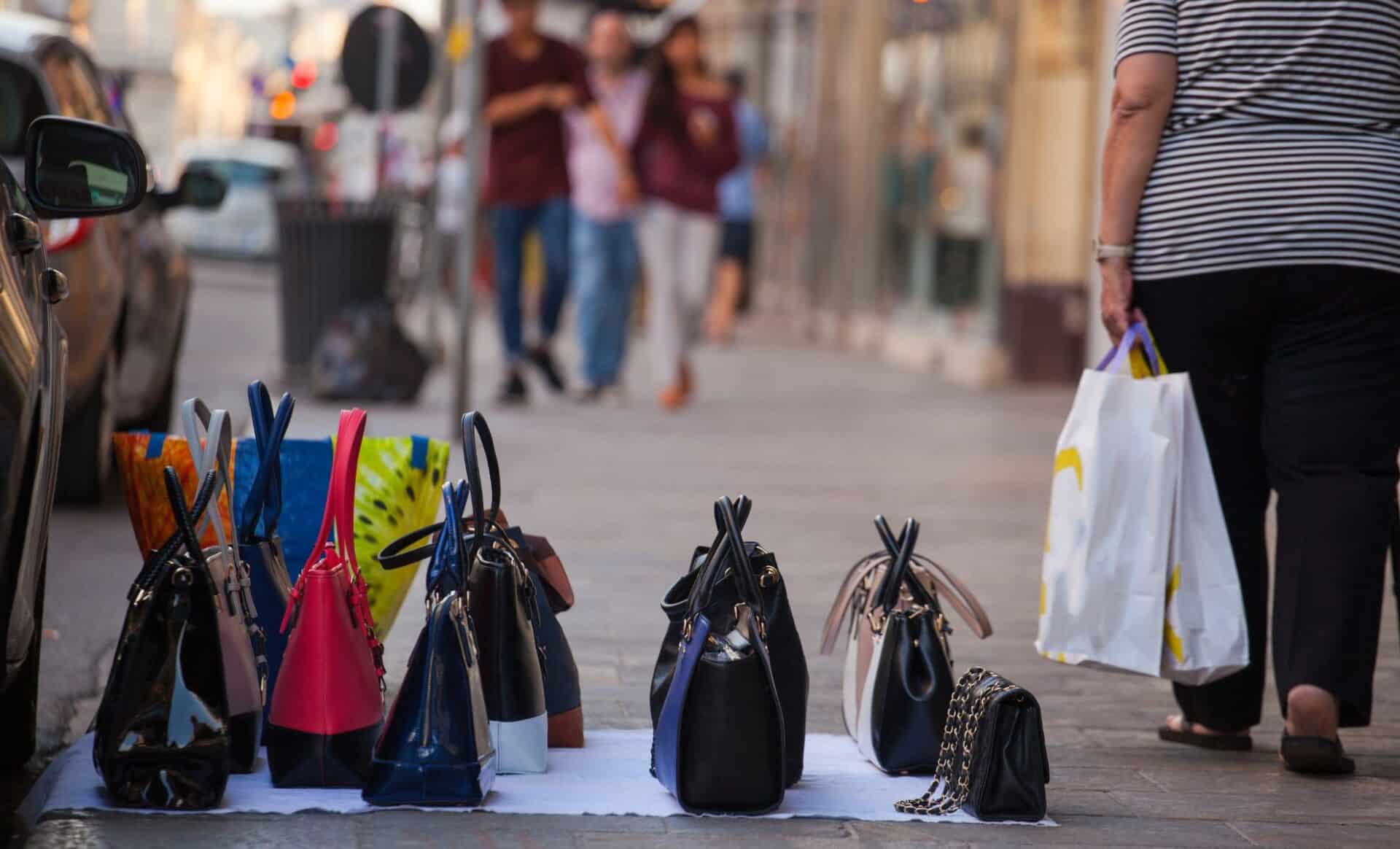 Contrefaçon : près de 15 000 emplois perdus en France à cause des produits contrefaits