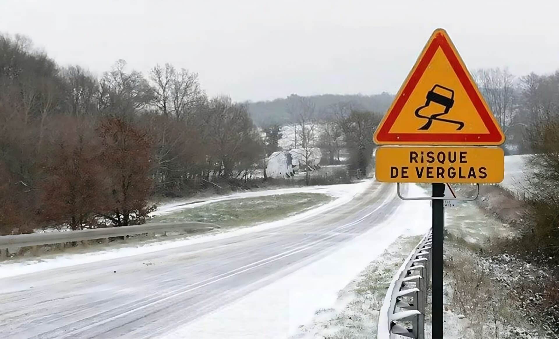 Météo : le froid persiste, voici les 20 départements en alerte neige et verglas