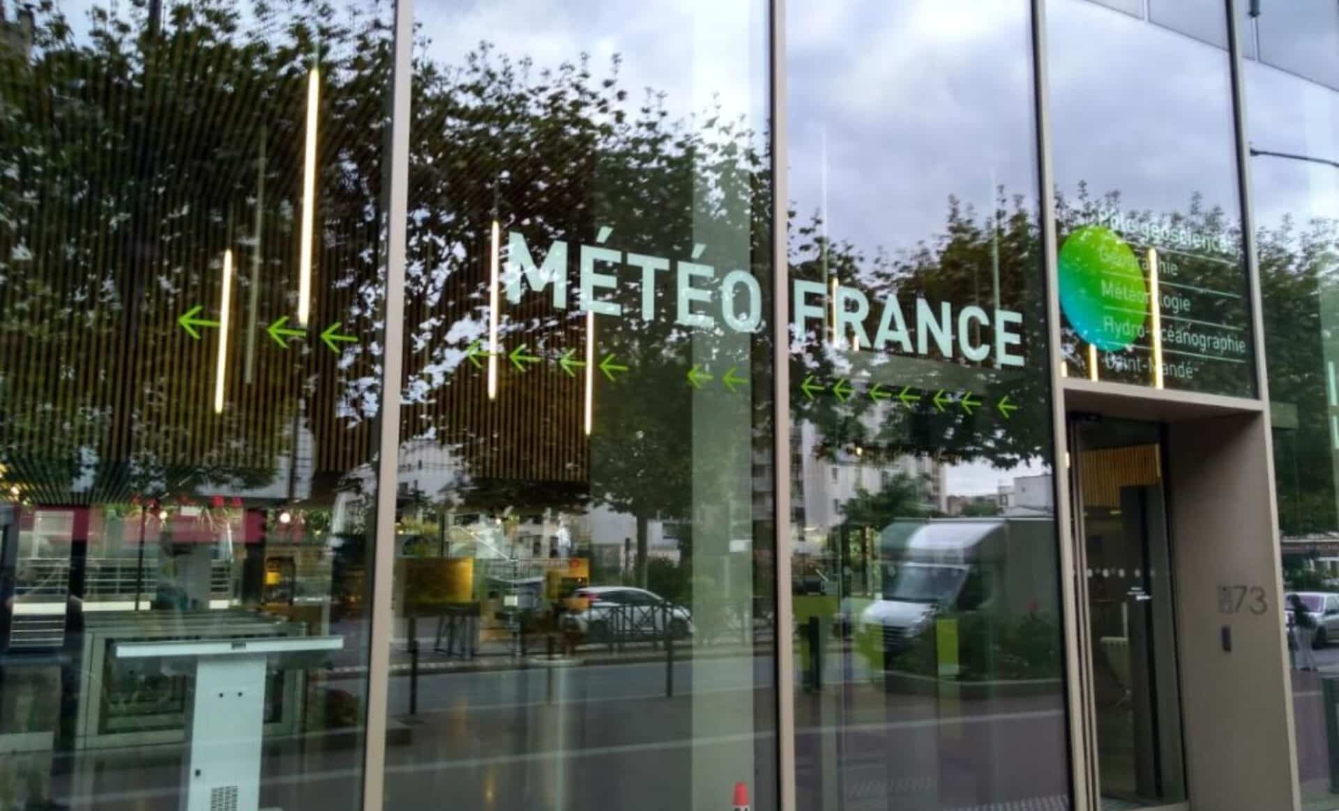 Météo France : des prévisions de plus en plus erronées, les salariés dénoncent l'automatisation