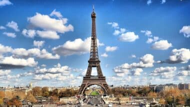 La Tour Eiffel Menacée D'effondrement à Cause De La Rouille Les Dégâts Sont Irréversibles... Pourquoi L'état Du Monument Inquiète