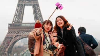 Tourisme : Pourquoi les touristes chinois sont moins nombreux qu'avant en France ?