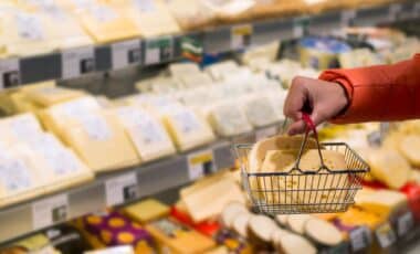 Alerte : attention, ne consommez surtout pas ce fromage de supermarché !