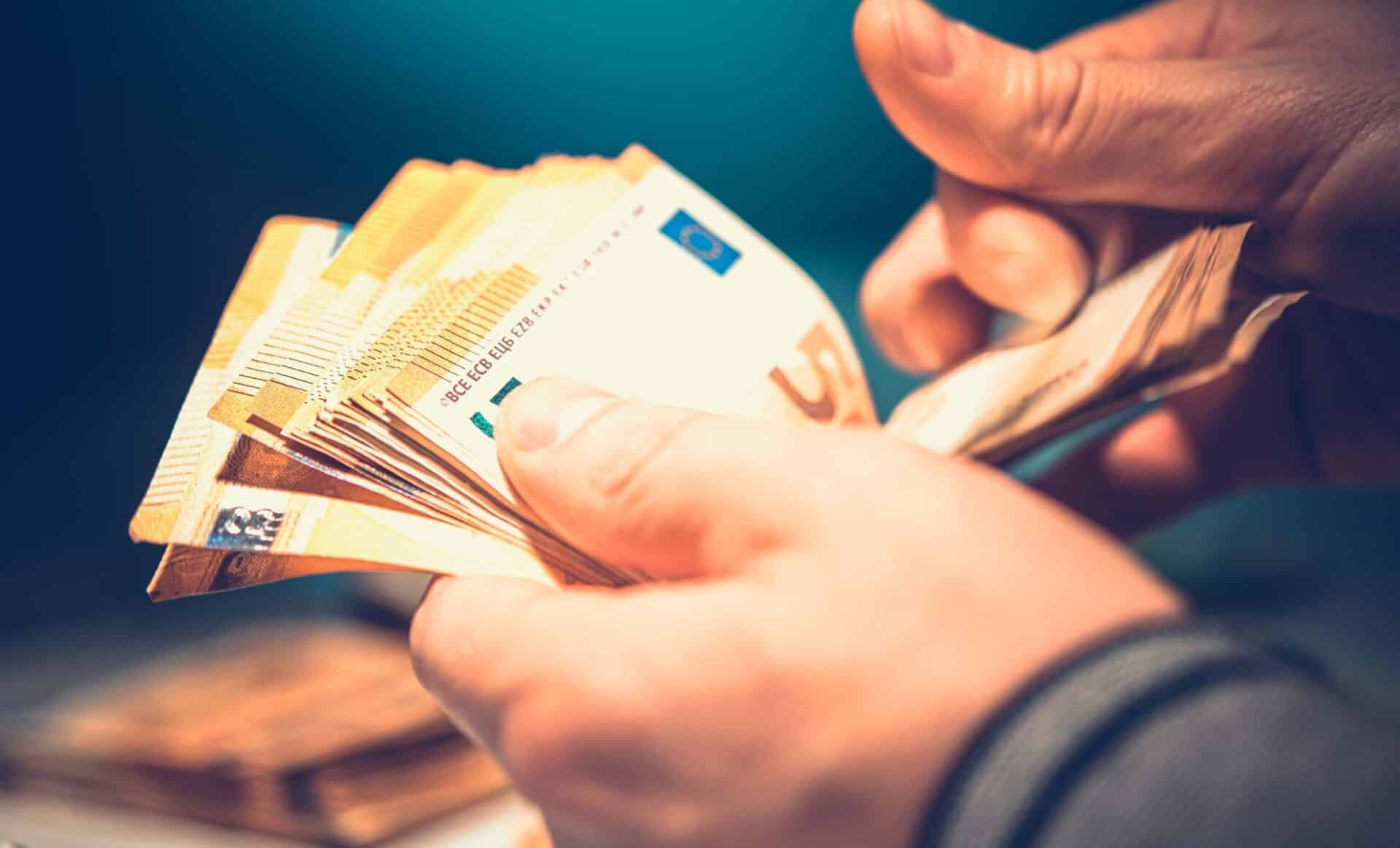 Salaire : ce métier accessible avec un CAP offre jusqu'à 5 000 euros par mois