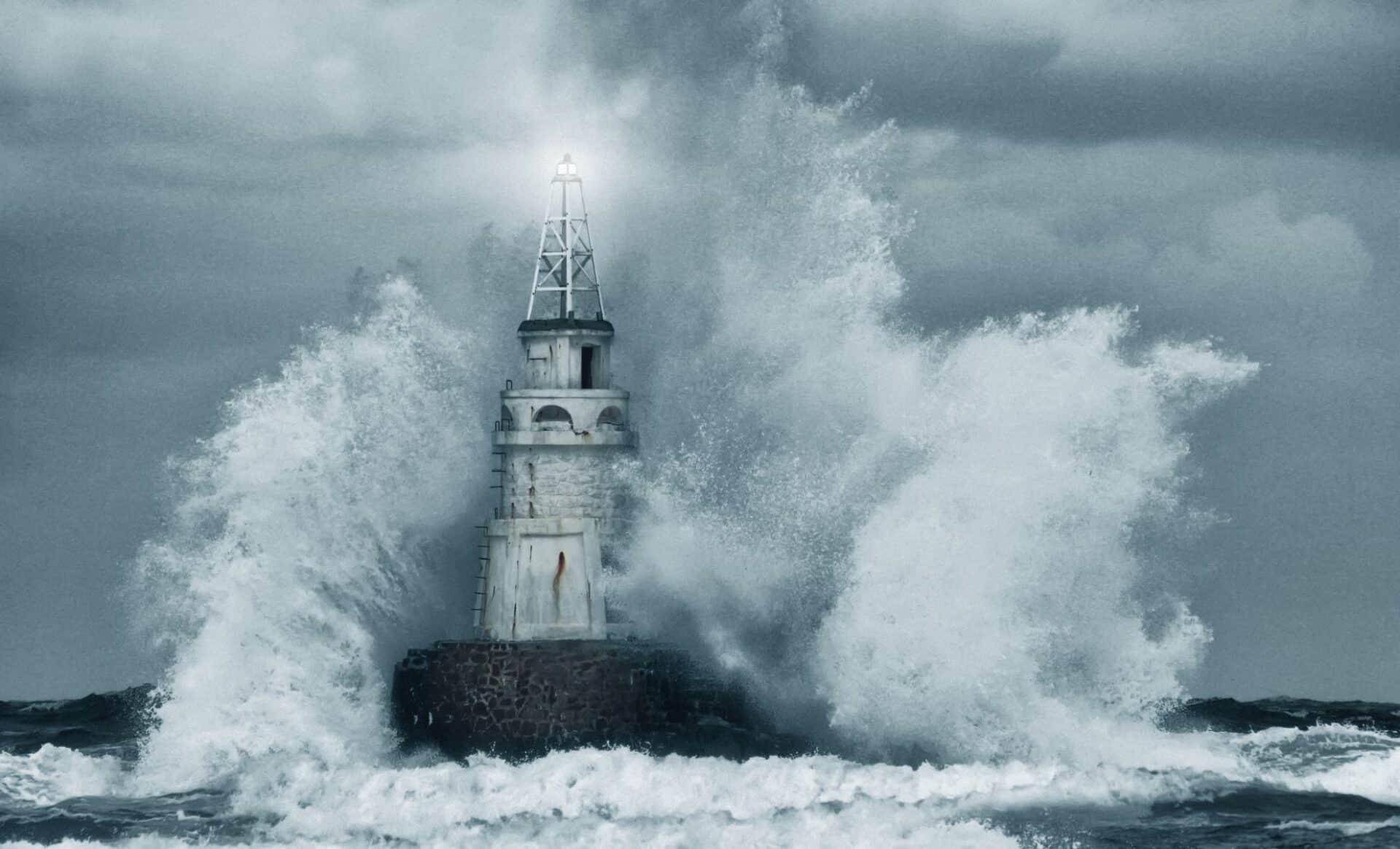 Orages, vents forts, submersions marines : les 11 départements en alerte ce mardi à cause de la tempête « Pierrick »