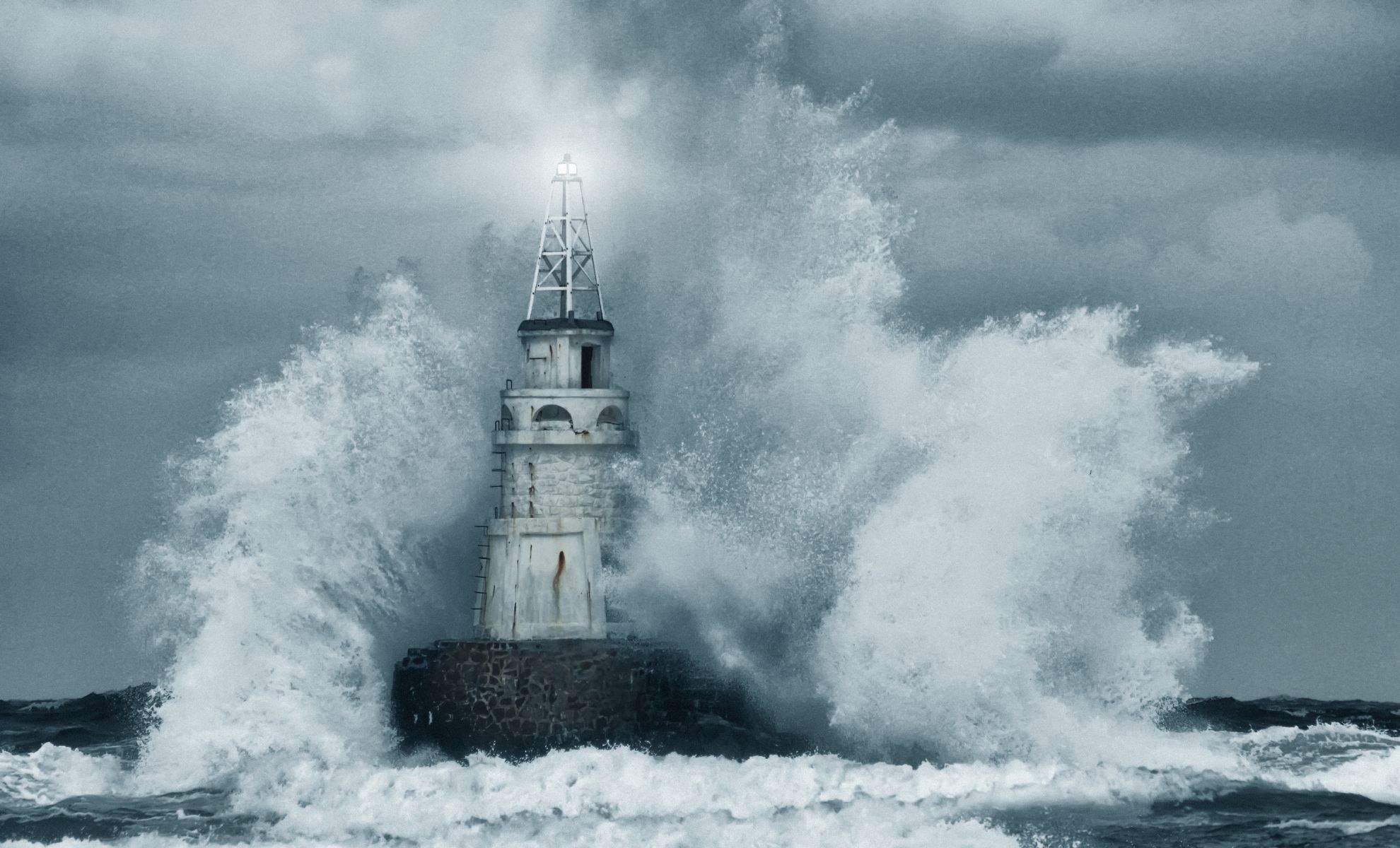 Attention, la tempête Nelson s'intensifie : pointe à 183 km/h et alertes sur plusieurs départements