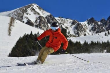 Tensions en montagne : qui sont ces « faux moniteurs » démasqués sur les pistes de ski ?