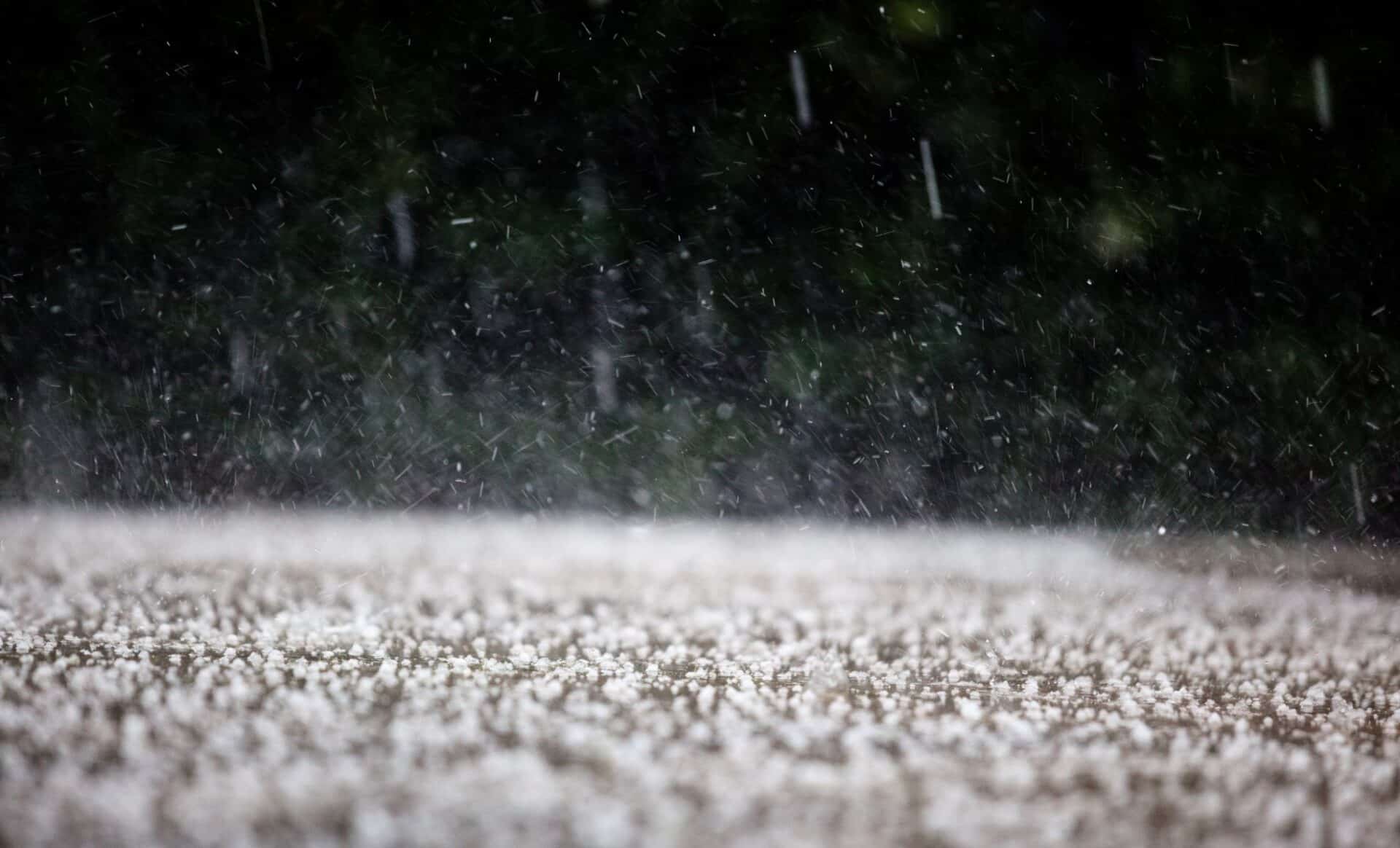 Alerte météo : violents orages et chute de grêle dès ce soir. Voici les départements concernés