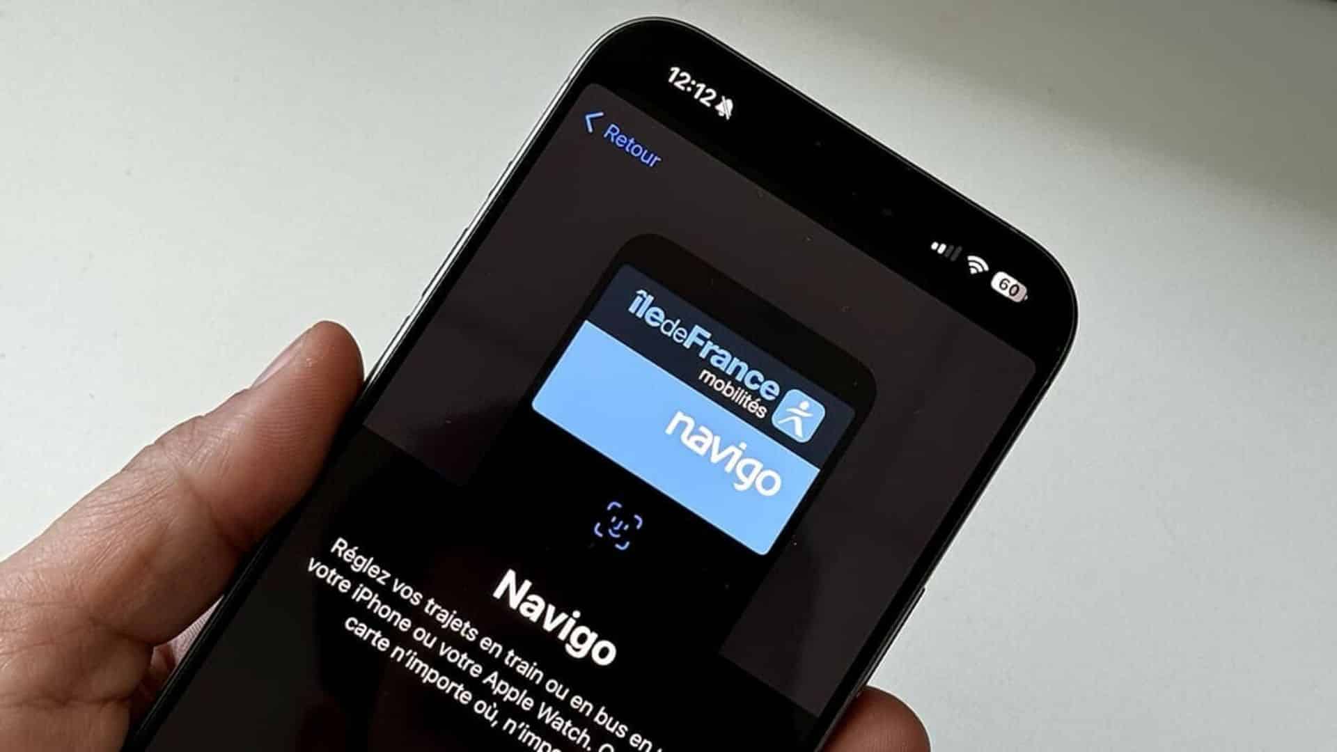 Après plusieurs mois d'attente, le passe Navigo disponible sur iPhone : comment ça fonctionne ?