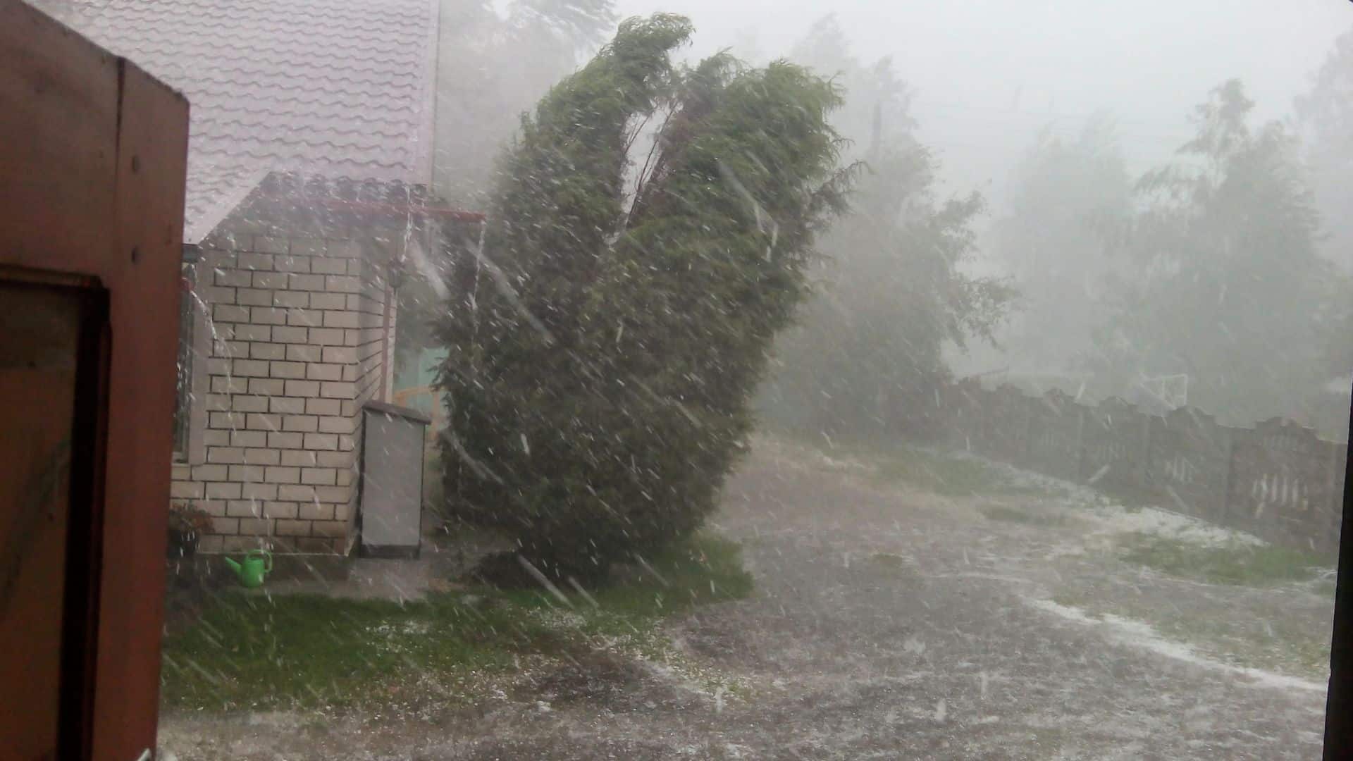 Météo : fortes pluies, violents orages et grêle, voici les départements concernés