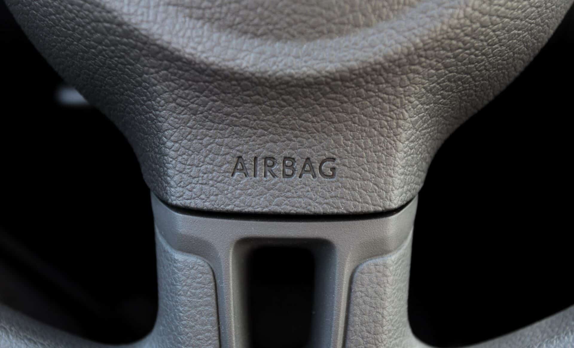 Nouveau rebondissement dans l'affaire des airbags défectueux : l'UFC-Que choisir met en demeure Stellantis et Citroën