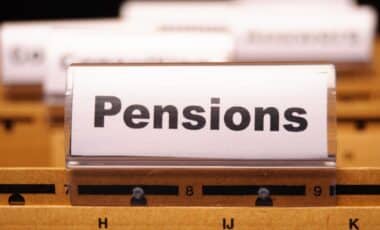 Retraites : quelles seraient les conséquences d'une désindexation des pensions ?