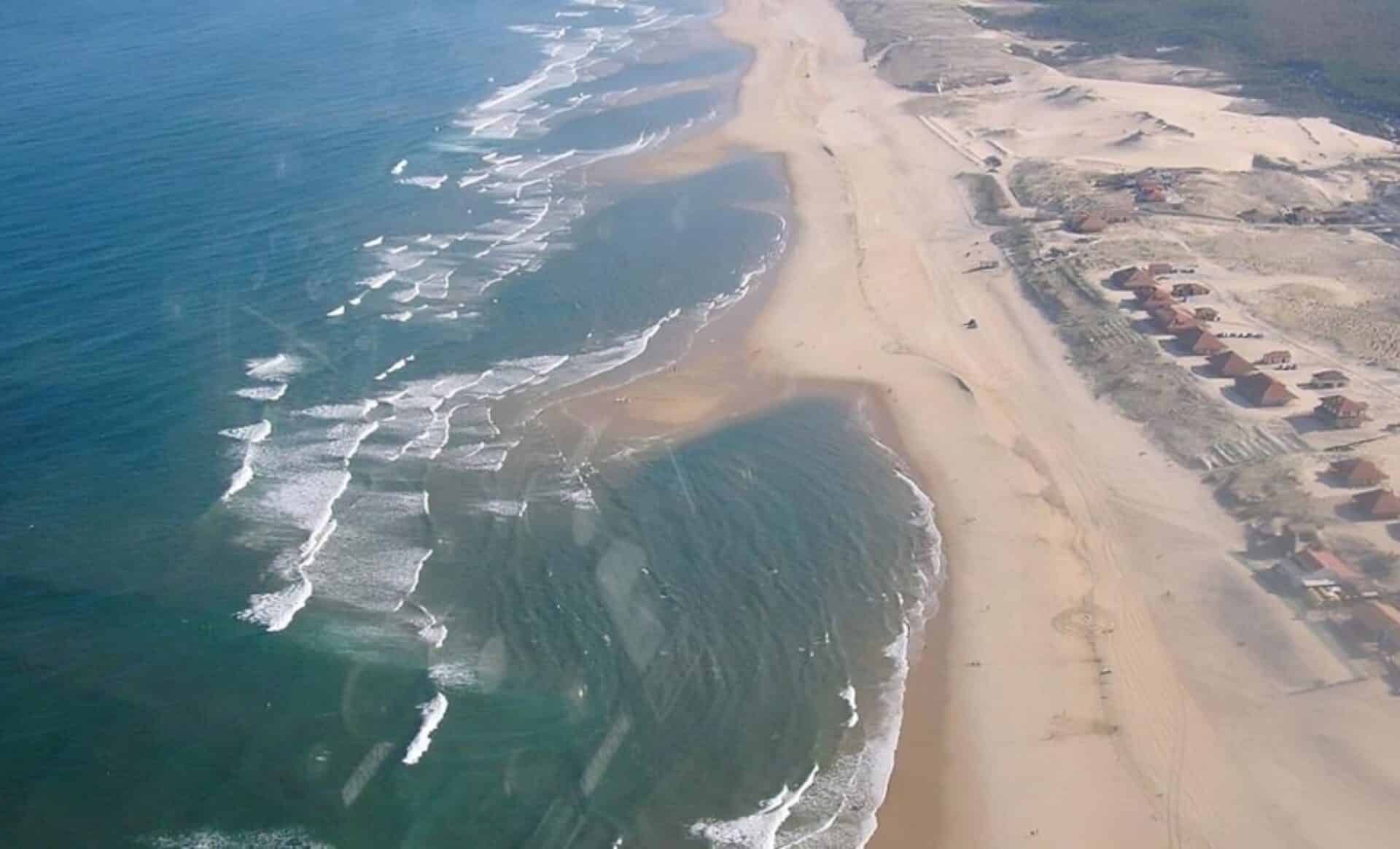 Alerte Aux Baïnes Risque Maximal Dans Quatre Départements Avec Le Début Des Vacances