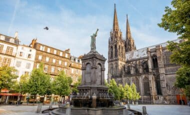 Photo d'une ville pour illustrer la cherté de la vie pour les étudiants