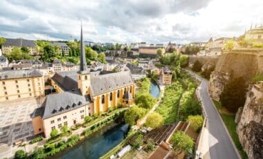 Le Luxembourg, l'un des pays qui offrent les salaires les plus élevés en Europe