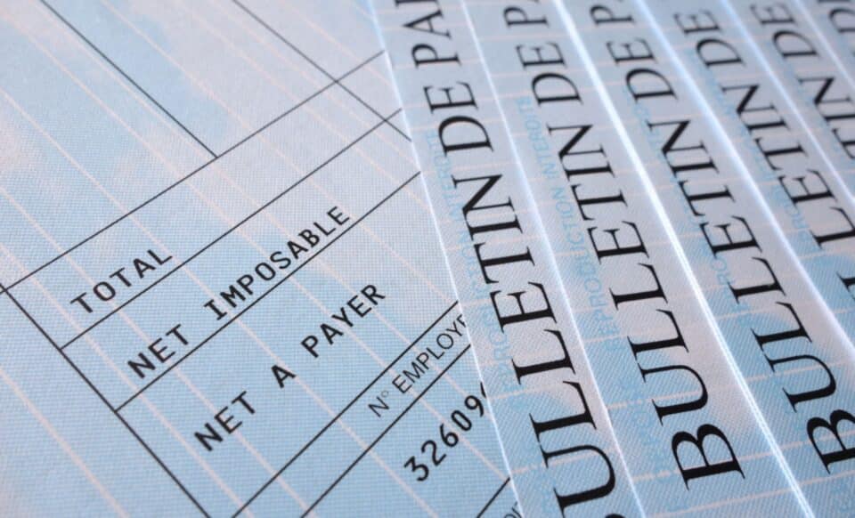 Photo de bulletins de salaire pour illustrer la prime de partage de la valeur (PPV)