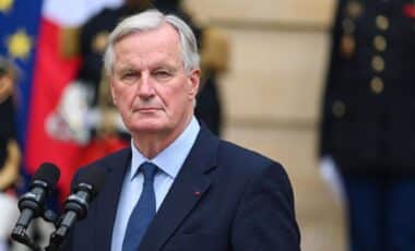 Michel Barnier pour illustrer les coupes dans le budget de l'assurance chômage