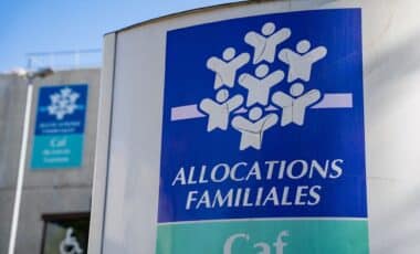 La Caisse d'allocations familiales (CAF) pour illustrer la prime d'activité