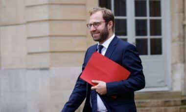 Le ministre de l'Économie pour illustrer le déficit public