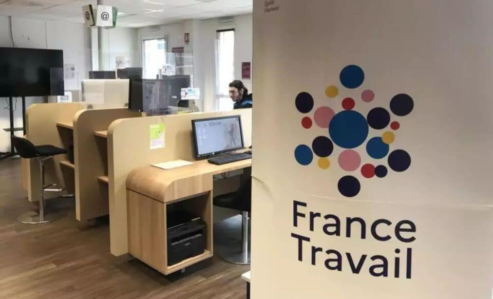 Le Taux De Chômage illustré par une photo de France Travail